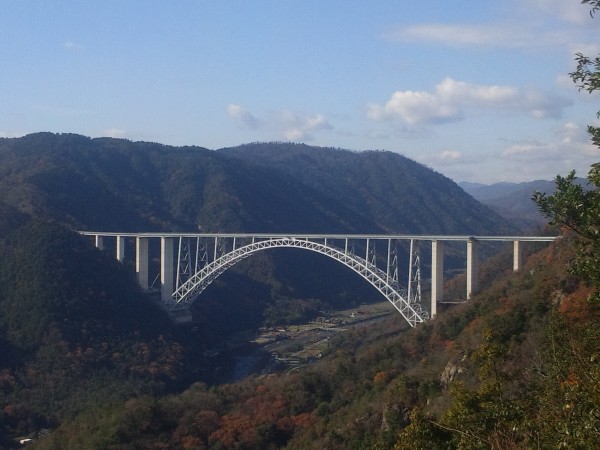 広島空港大橋(大和町 棲眞寺から望む)