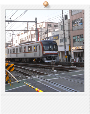 ひばりが丘駅踏切