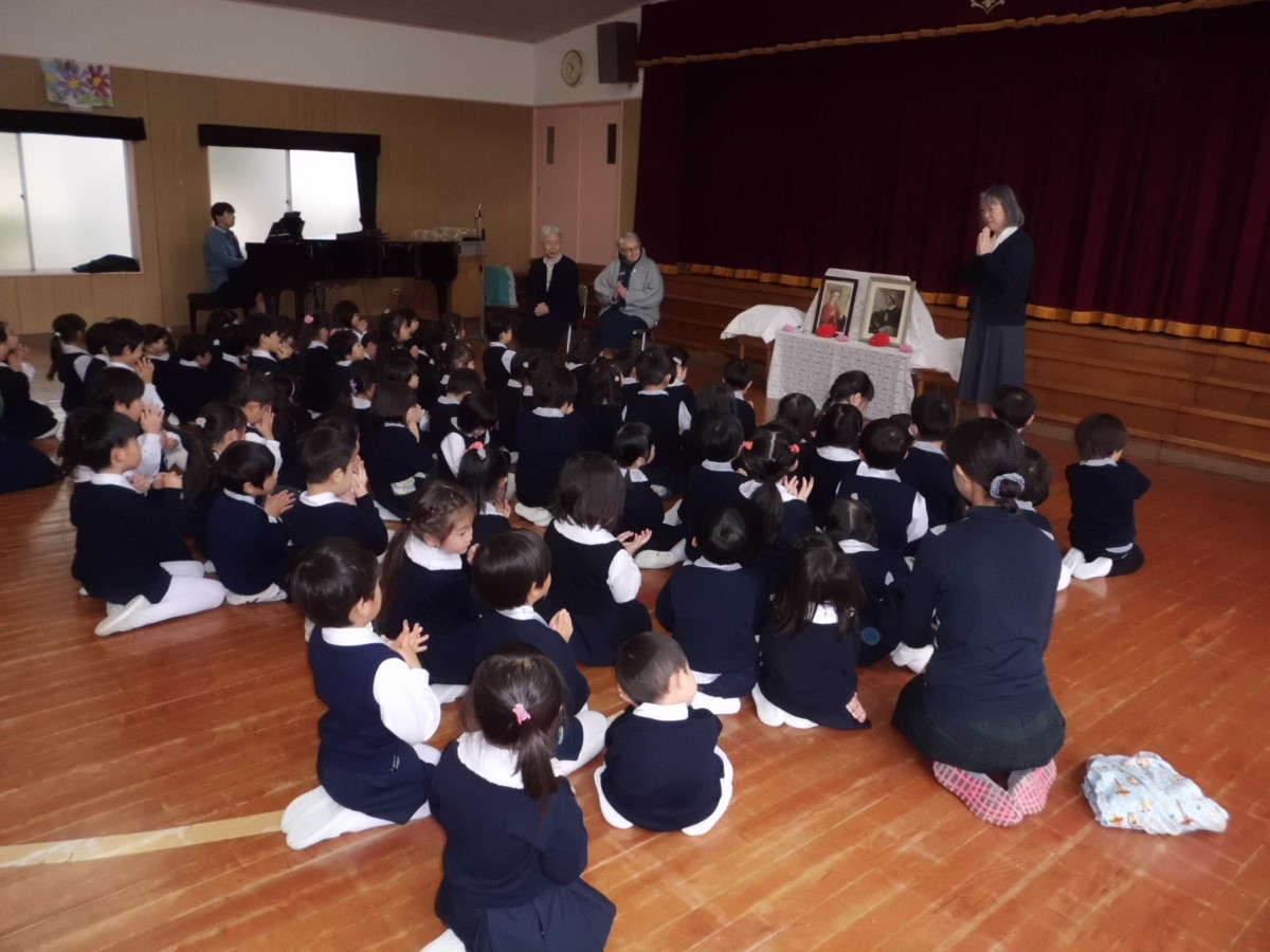 メール セシールと創立記念日 学校法人八戸聖ウルスラ学院幼稚園