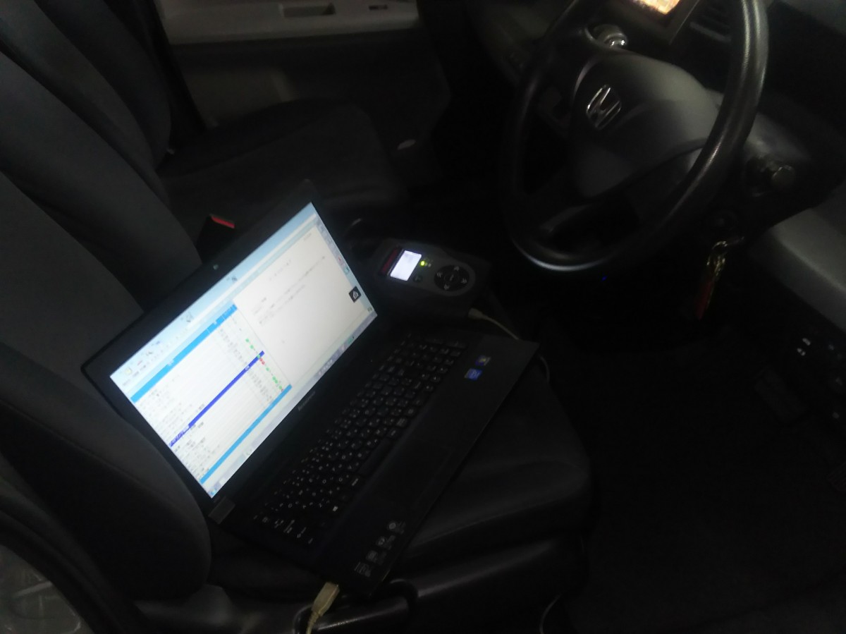 専用診断機による故障診断を行っております。